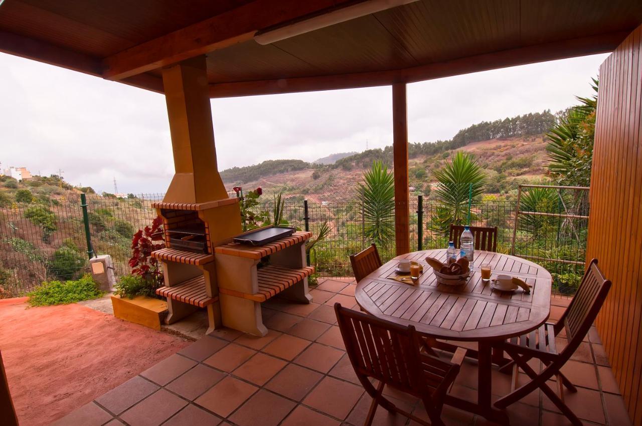 Casas Lola y Rafael B Guest House Moya  Exterior foto
