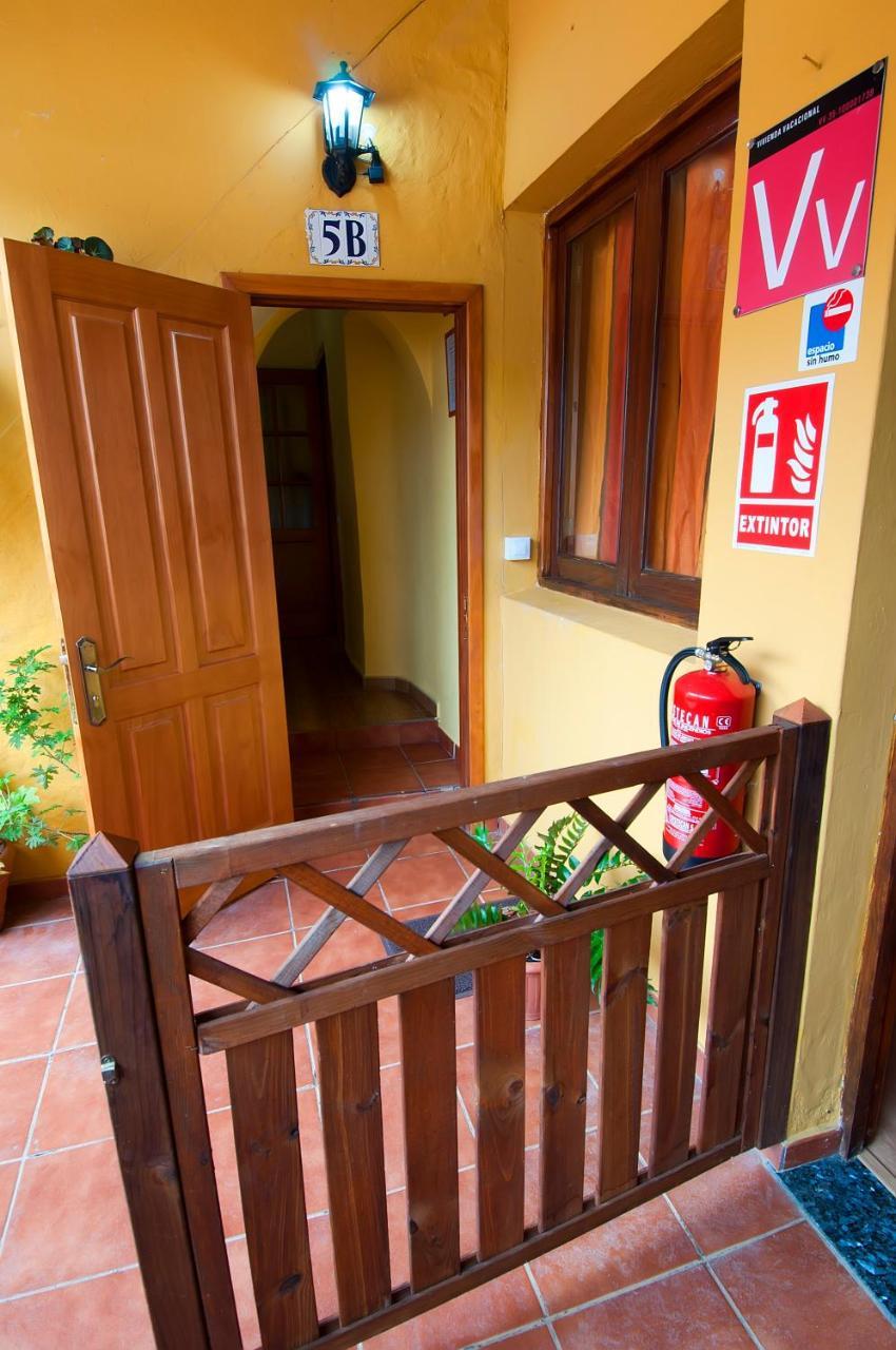 Casas Lola y Rafael B Guest House Moya  Exterior foto