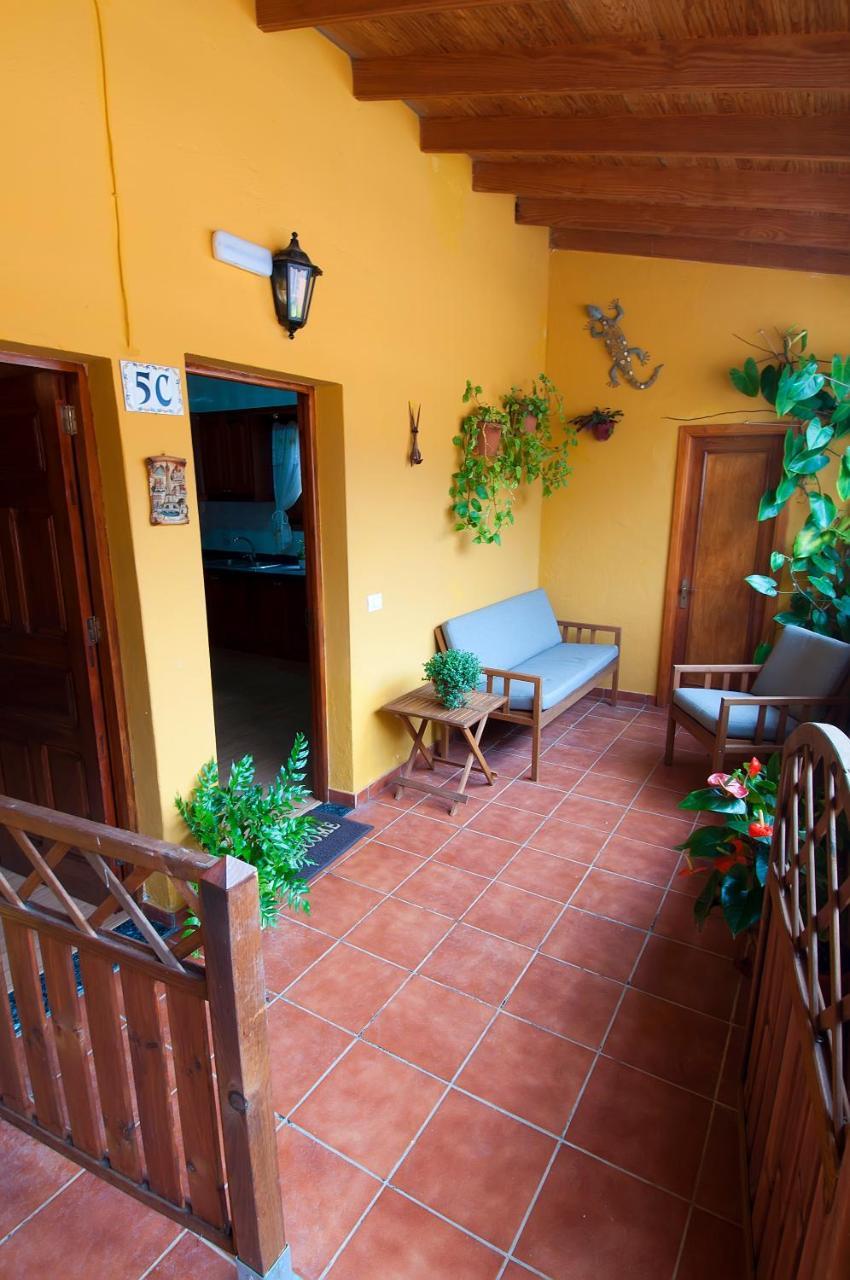 Casas Lola y Rafael B Guest House Moya  Exterior foto